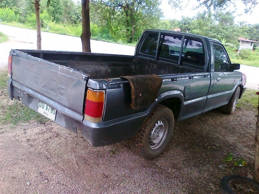 ขายด่วน..Mazda B2200 เครื่องยนต์ 88 แรงม้า ประหยัดน้ำมัน รถปี 32 มีทะเบียน.