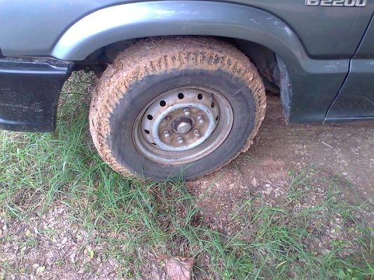 ขายด่วน..Mazda B2200 เครื่องยนต์ 88 แรงม้า ประหยัดน้ำมัน รถปี 32 มีทะเบียน.