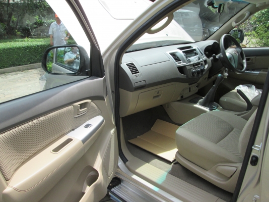 TOYOTA HILUX VIGO DUBLE CAB 2.5 E ABS TOYOTA HILUX VIGO DUBLE CAB 2.5 E ABS