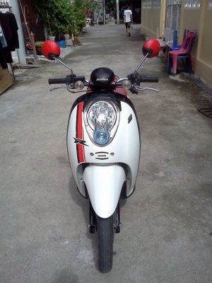 honda SCOOPY I ขาว-แดง  ราคา 18500
