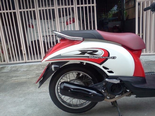 honda SCOOPY I ขาว-แดง ราคา 18500 honda SCOOPY I ขาว-แดง ราคา 18500