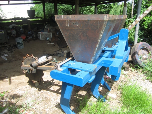 ขายริปเปอร์4ขาพร้องถังใส่ปุ๋ยสองใบ ขายริปเปอร์4ขาพร้องถังใส่ปุ๋ยสองใบ