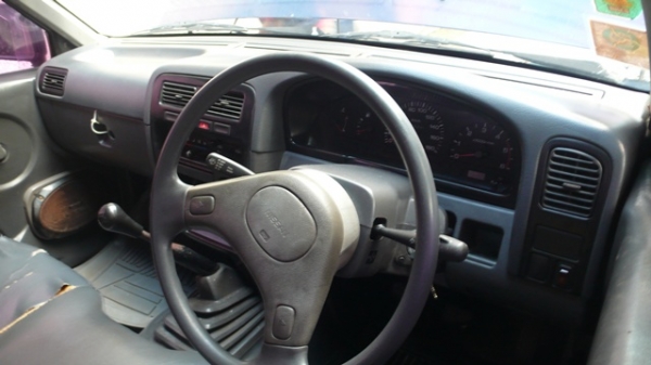 ขาย Nissan Big M ฝาแดง