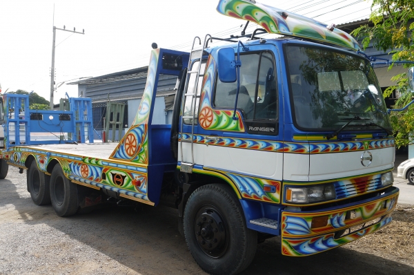 เทรเลอร์บรรทุกรถเกี่ยว HINO 10 ล้อ 2 เพลา