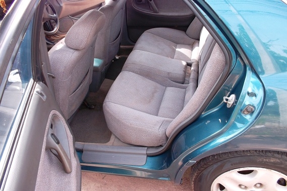 Masda 626 CRONOS ปี94  4ประตู พร้อมใช้ ราคาพิเศษ 47,000