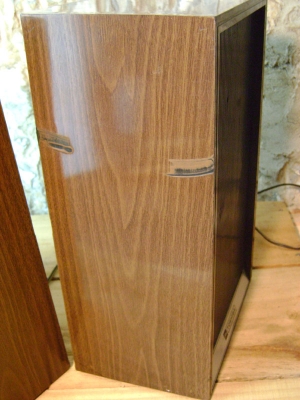 ชุดเครื่องเล่นแผ่นเสียงพร้อมลำโพง TOSHIBA SM-130 เสียงดีครับ