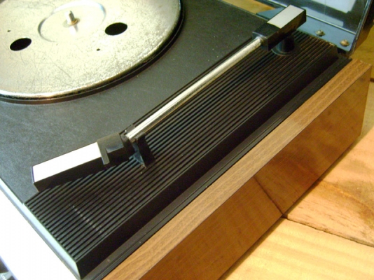 ชุดเครื่องเล่นแผ่นเสียงพร้อมลำโพง TOSHIBA SM-130 เสียงดีครับ