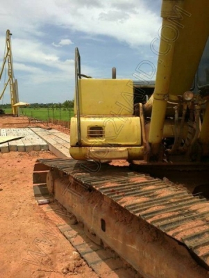 รถแบคโฮ  ยี่ห้อ KOMATSU PC120-6