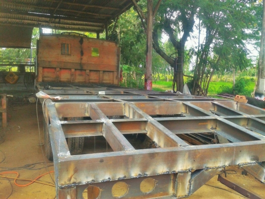 ขาย10ล้อเทเลอร์ หัวยาว ขึ้นแบ็คโฮ200ได้ รถเกี่ยวได้