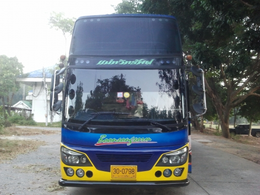 ขาย รถบัส ตัวถังเชิดชัยทั้งคัน ปี 52 ทรงสามเสา