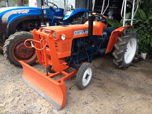 ขายคูโบต้าL2201เพลาเดียวพร้อมดันหน้า