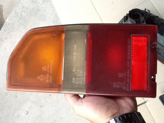 ขายไฟท้ายและไฟเลี้ยวแก้ม suzuki vitara 1ชุด900บาท ขายไฟท้ายและไฟเลี้ยวแก้ม suzuki vitara 1ชุด900บาท