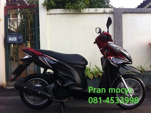 ขายHONDA click สีดำเเดง ปี2555 ขายHONDA click สีดำเเดง ปี2555