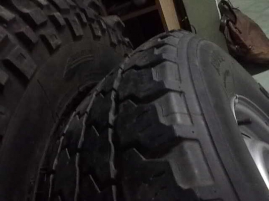ยางอไหล่ พร้อมกะทะ 6 รู  235-70-15