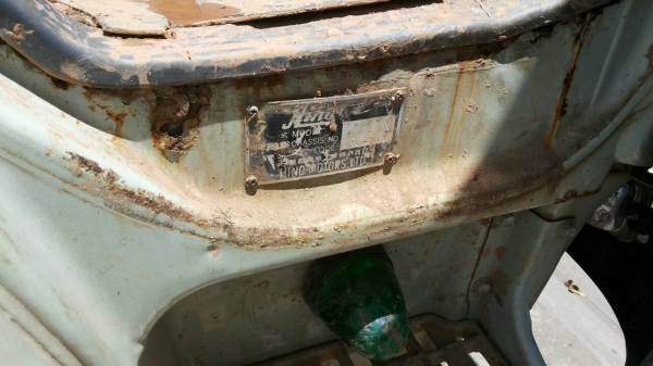 รถฮีโน่ 6 ล้อดั้ม  120 แรงม้า  สนใจติดต่อ 081 - 6079515