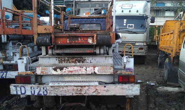 ขายรถ6ล้อติดกระเช้าถูกๆใช้งานได้ ทะเบียนพร้อมโอน