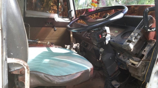 รถอีซูซุ 10 ล้อดั้ม 187 แรงม้า สนใจติดต่อ 081 - 6079515 รถอีซูซุ 10 ล้อดั้ม 187 แรงม้า สนใจติดต่อ 081 - 6079515