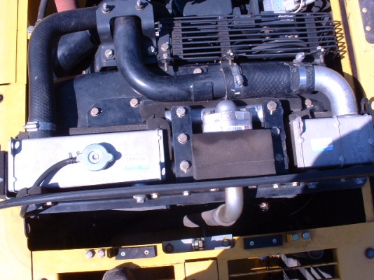 KOMATSU