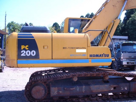 KOMATSU