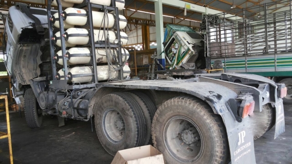 รถฮีโน่ 10 ล้อ หัวลาก FM2K 260 แรงม้า สนใจติดต่อ 081 - 6079515 รถฮีโน่ 10 ล้อ หัวลาก FM2K 260 แรงม้า สนใจติดต่อ 081 - 6079515