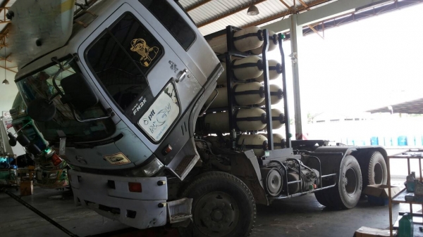 รถฮีโน่ 10 ล้อ หัวลาก FM2K  260 แรงม้า     สนใจติดต่อ 081 - 6079515