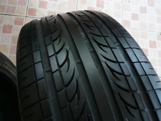 ขายยาง KUMHO-----215-45-17-----ปี11 สวยๆ (1คู่) ขายยาง KUMHO-----215-45-17-----ปี11 สวยๆ (1คู่)