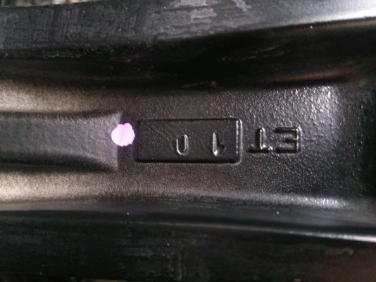 ขายแม็กLENSO lntimidator6  6รู139.7 ขอบ18  9นิ้ว พร้อมยางMAXXIS 265/60R18 ยางปี12  1 ชุด