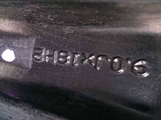 ขายแม็กLENSO lntimidator6  6รู139.7 ขอบ18  9นิ้ว พร้อมยางMAXXIS 265/60R18 ยางปี12  1 ชุด