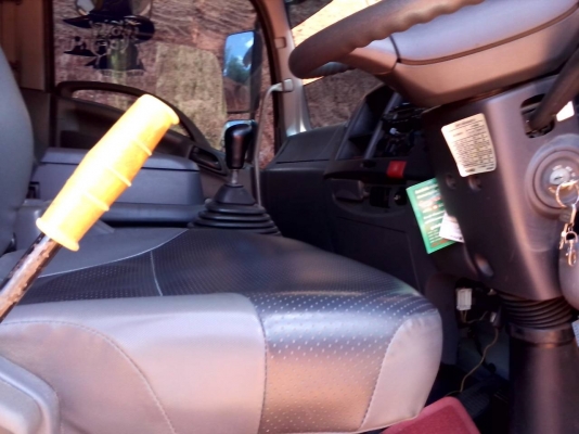 รถอีซูซุ 10 ล้อดั้ม  FVZ  300 แรงม้า ปี 53 สนใจติดต่อ 081 - 6079515