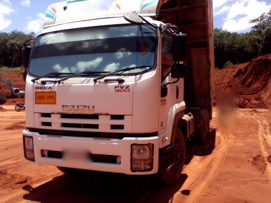 รถอีซูซุ 10 ล้อดั้ม  FVZ  300 แรงม้า ปี 53 สนใจติดต่อ 081 - 6079515