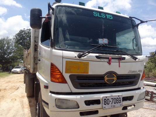 ขายรถฮีโนเม็กก้า320ปี48แม่ลูกดั้มสามมิตรลอนเฉียง