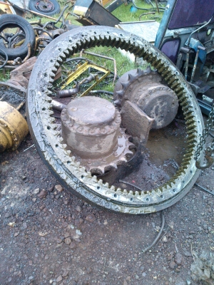 ขายด่วน เฟืองเอว samsung 210-2 สภาพแน่นเฟืองสวยพร้อมใช้งานครับ