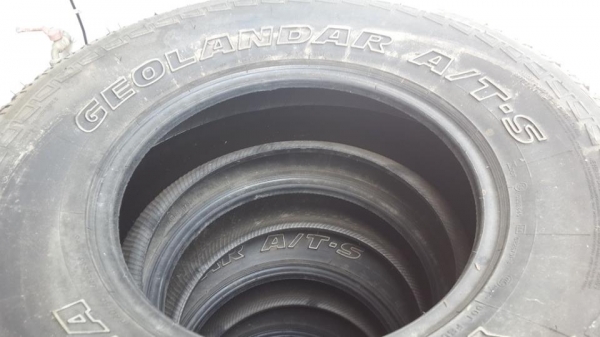 ขายยาง YOKOHAMA  265/70R16 ยางปี 08 ขาย 4500