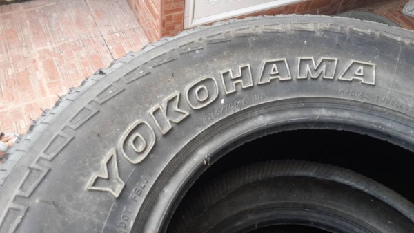 ขายยาง YOKOHAMA  265/70R16 ยางปี 08 ขาย 4500