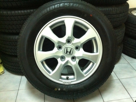 ขายล้อแม็ก พร้อมยางปี 13 New Civic FB. 15"