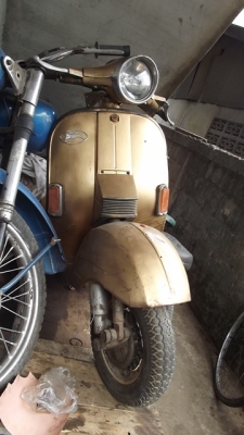 ขายเวสป้าของอิตาลี