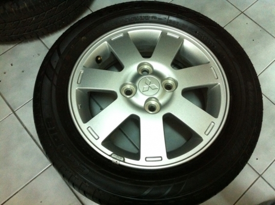 ขายล้อแม็ก พร้อมยาง ปี13 Mitsubishi Mirage 14"