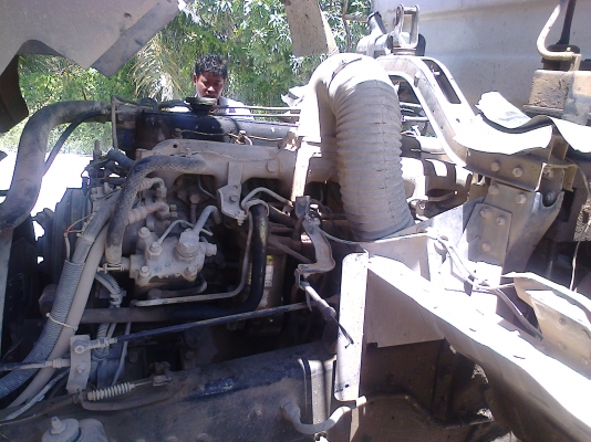 แม่-ลูก ดั้ม UD CWM430M 230แรง รถสวยสภาพดีพร้อมใช้..ดั้มสามมิตร.