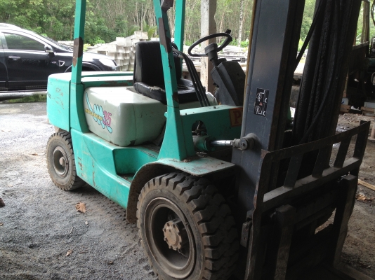 ขาย โฟล์คลิฟท์ MITSUBISHI 3.5 ตัน ราคา 250,000  บาทครับ
