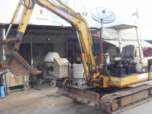 รถแบ๊คโฮ KOMATSU PC 40 รุ่น 6
