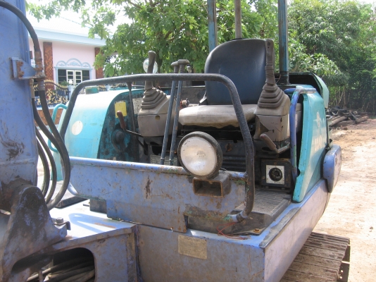 ขาย !!! แบคโฮ AX-40 HITACHI เครื่อง ISUZU 4 สูบ 4JE1สอบถาม 081-0060408 ขาย !!! แบคโฮ AX-40 HITACHI เครื่อง ISUZU 4 สูบ 4JE1สอบถาม 081-0060408