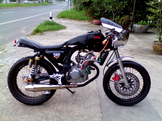 หนุ่ม ปราจีน : ขาย JX110 คาเฟ่ สวยๆโหดๆ  ทะเบียน+ชุดโอนครับ