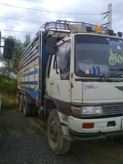 Hino FM1M เดิม ๆ ตามรุ่น พร้อมใช้