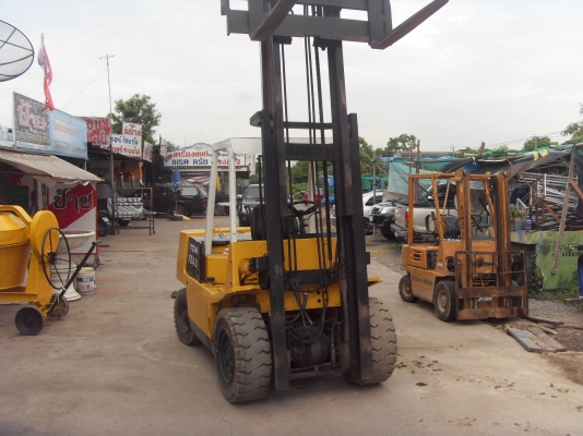 รถโฟล์คลิฟ 4 ตัน รุ่น TCM