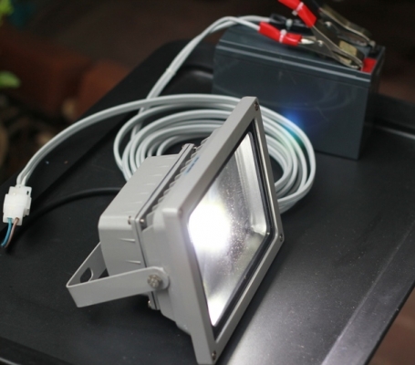 สปอร์ไลท์ Led แสงสว่างแบตรถยนต์