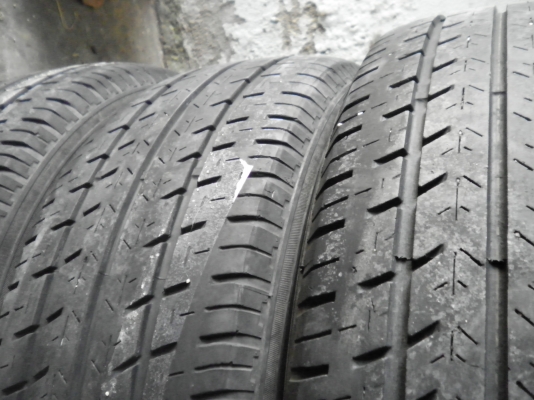 แม็ก ไททันพร้อมยาง 205/70/15สวยจัด