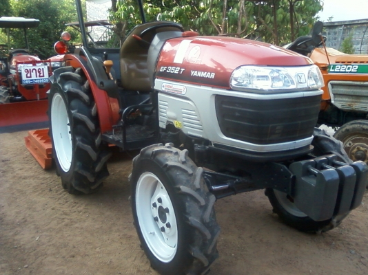 ขายรถไถ YANMAR EF352T ขนาด 35แรง 2เพลา พร้อมตัดหญ้า 1.2 ม.ใหม่