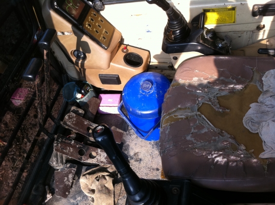 ขาย CAT 320 L ไฟฟ้าครบ เอกสารใบแจ้ง ขาย CAT 320 L ไฟฟ้าครบ เอกสารใบแจ้ง