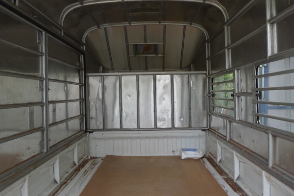 ขายรถกะบะ ส่งของ CARRY+LPG สีขาวปี 2555