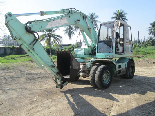 รถบด Kobelco SK100W รถเก่าในประเทศ มีเล่มทะเบียนพร้อม สนใจติดต่อ 081-981-9339 บุ๋ม